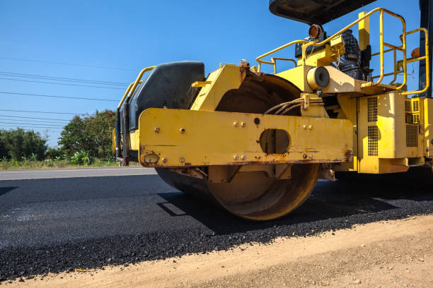 Best Asphalt Driveway Installation  in Grandville, MI